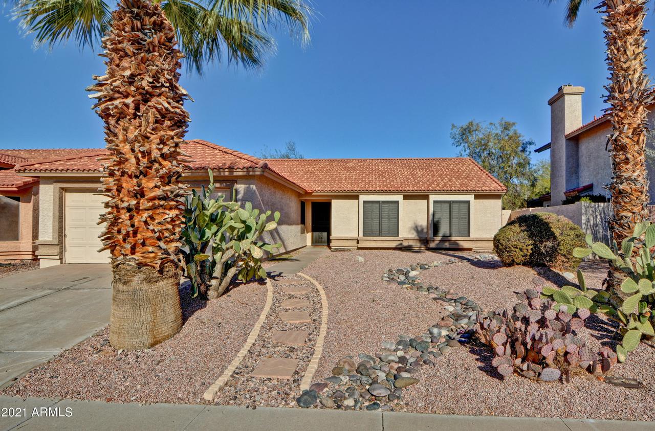 2714 E Dry Creek Rd., Phoenix, AZ 85048