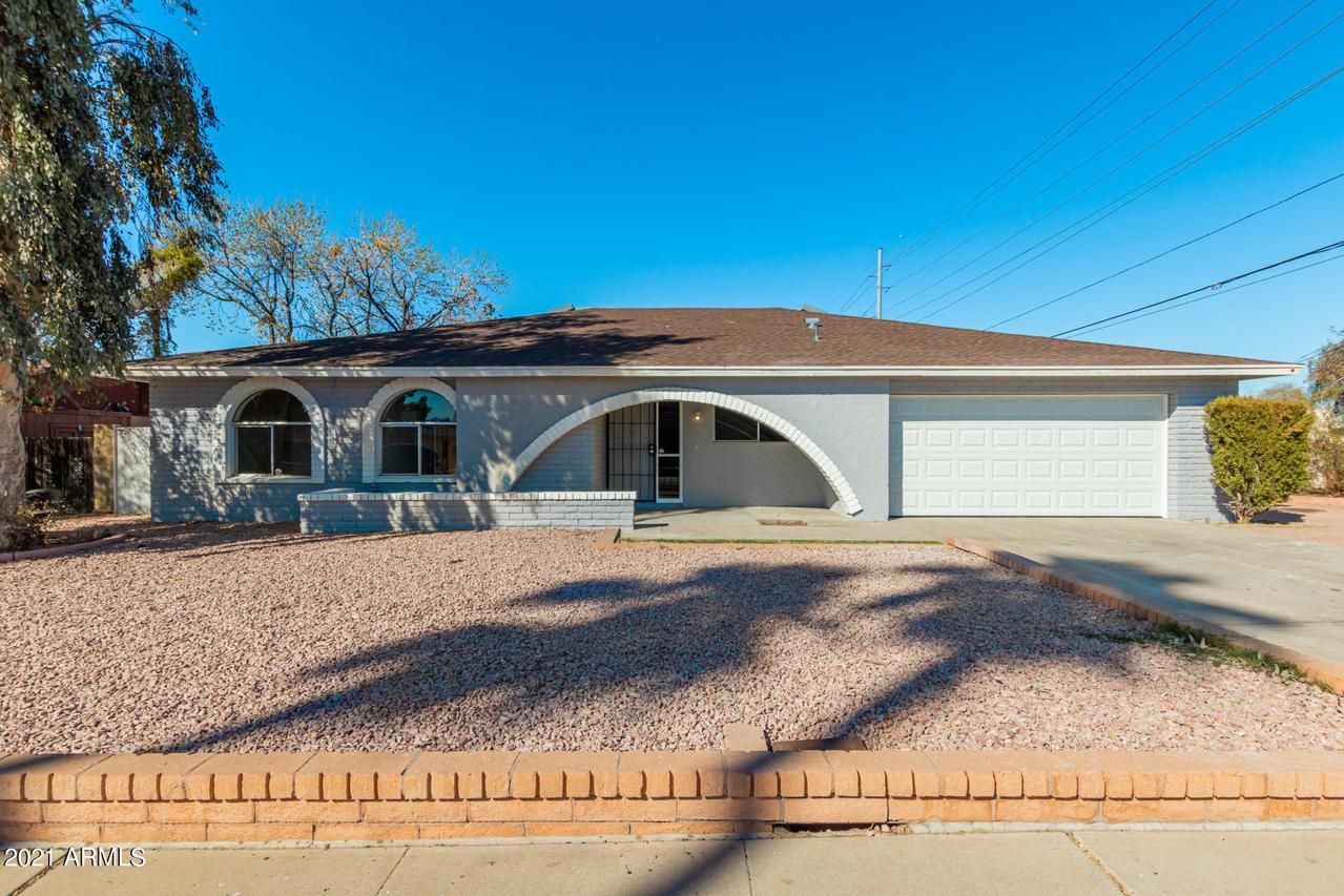 4302 W Larkspur Dr., Glendale, AZ 85304