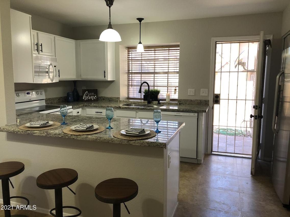 8111 W Wacker Rd. #80, Peoria, AZ 85381