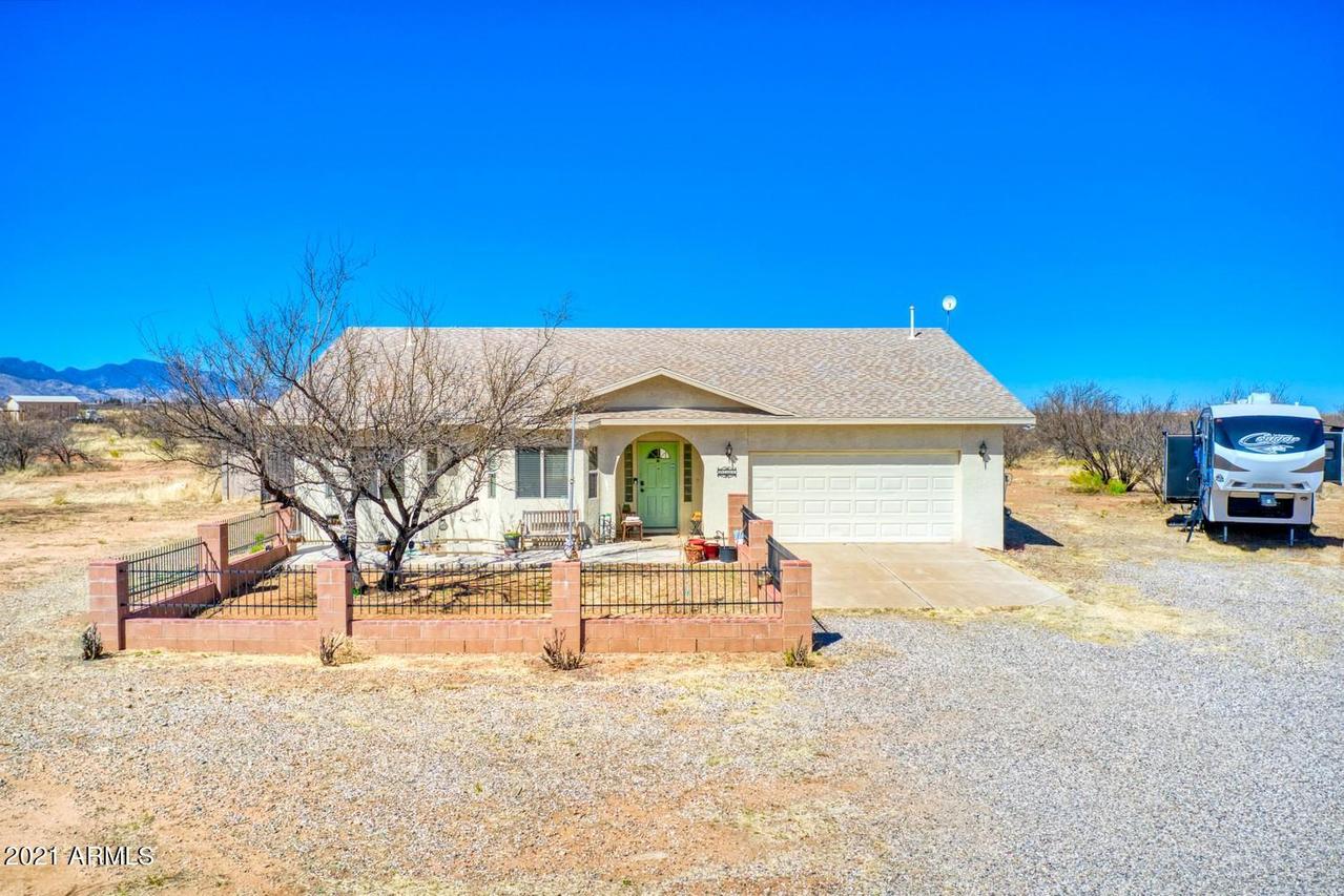 9204 S Reynolds Rd., Hereford, AZ 85615