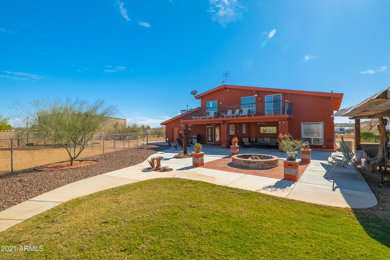 906 W Carlise Rd., Phoenix, AZ 85086