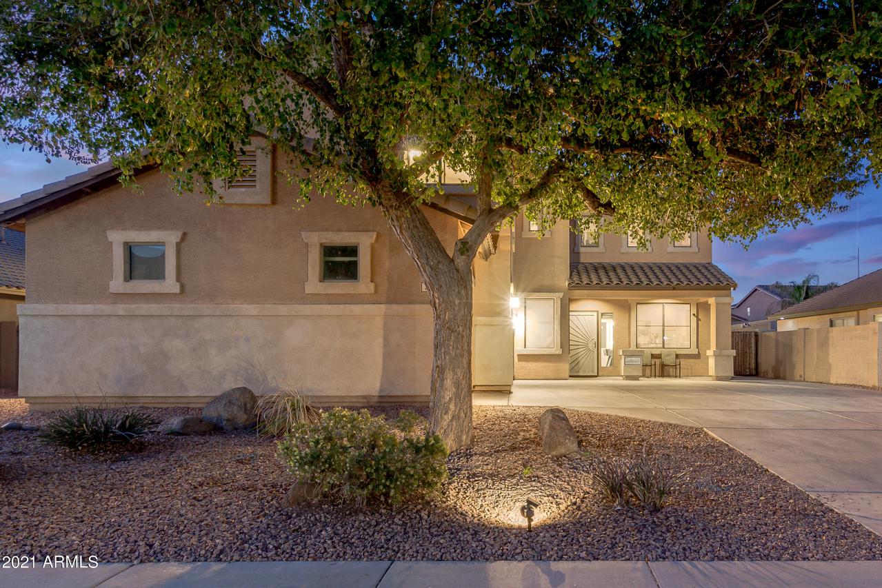 1016 W Holstein Tr., San Tan Valley, AZ 85143