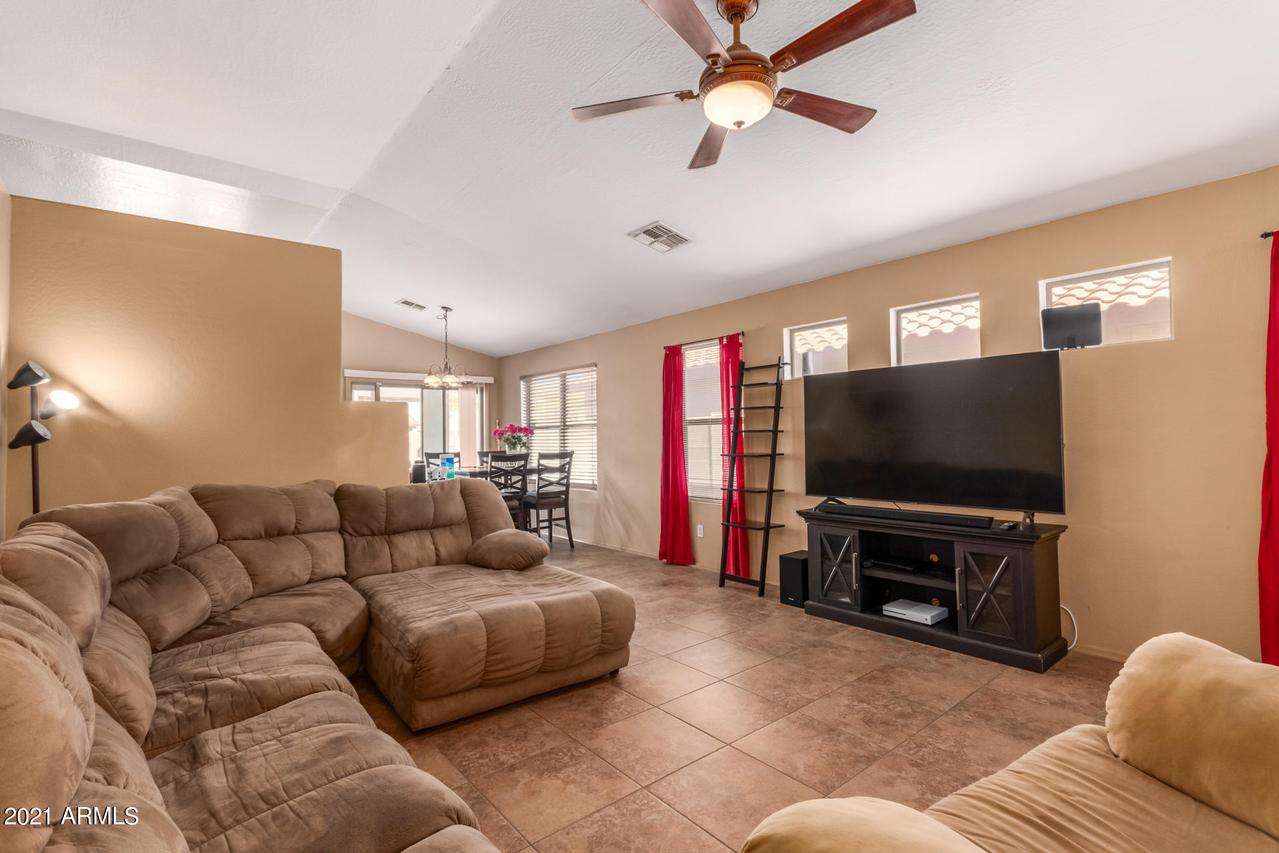 5006 W Glass Ln., Laveen, AZ 85339