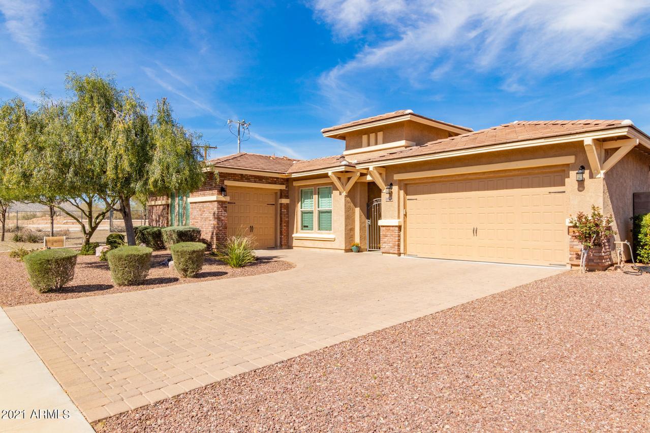 18516 W Paradise Ln., Surprise, AZ 85388