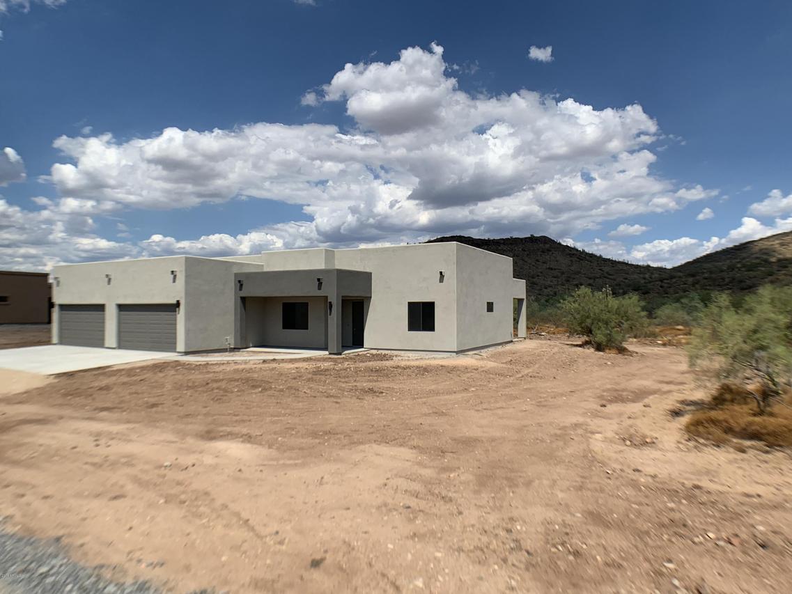 10 E Old Paint Tr., Phoenix, AZ 85086