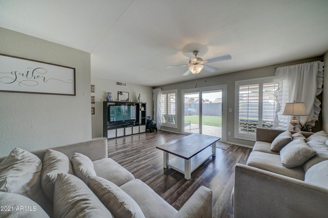 2063 W Gila Ln., Chandler, AZ 85224