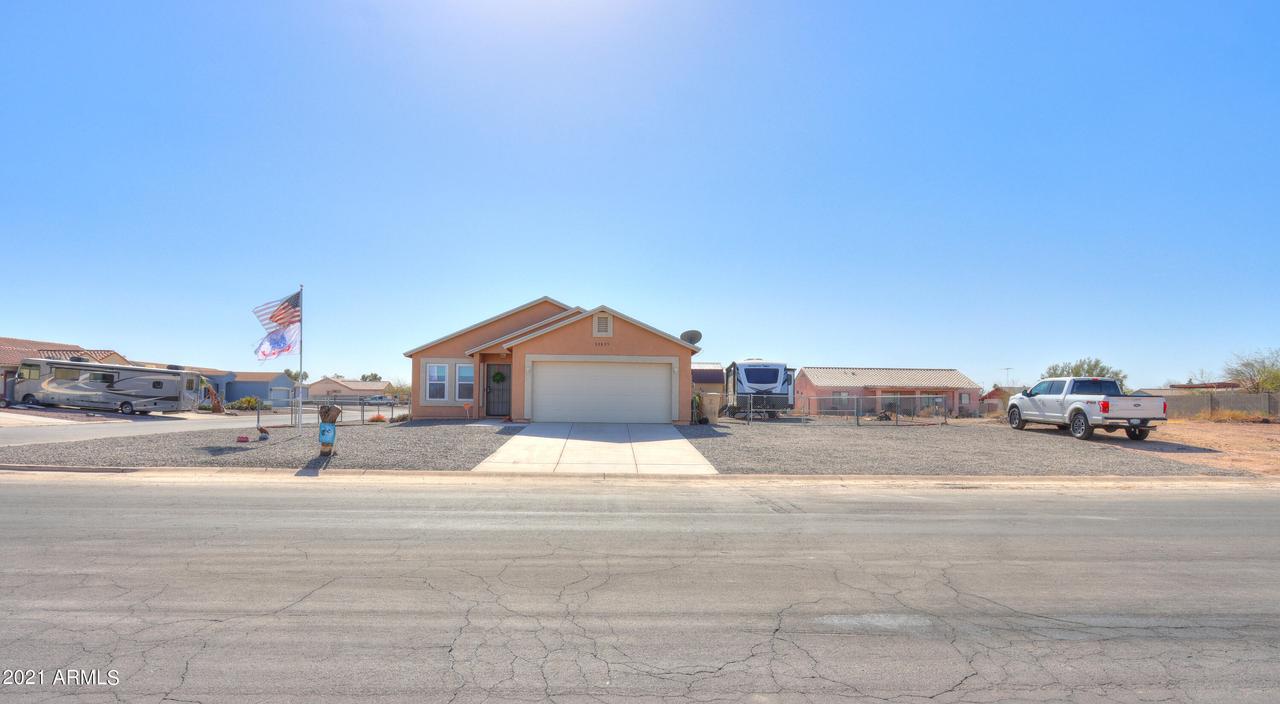 13835 S Amado Blvd., Arizona City, AZ 85123