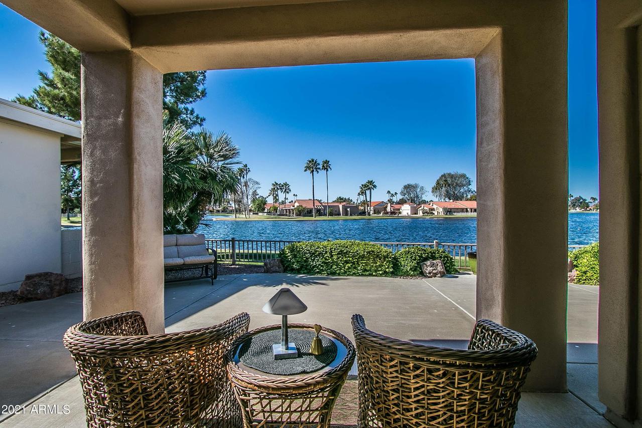 25218 S Cloverland Dr., Sun Lakes, AZ 85248