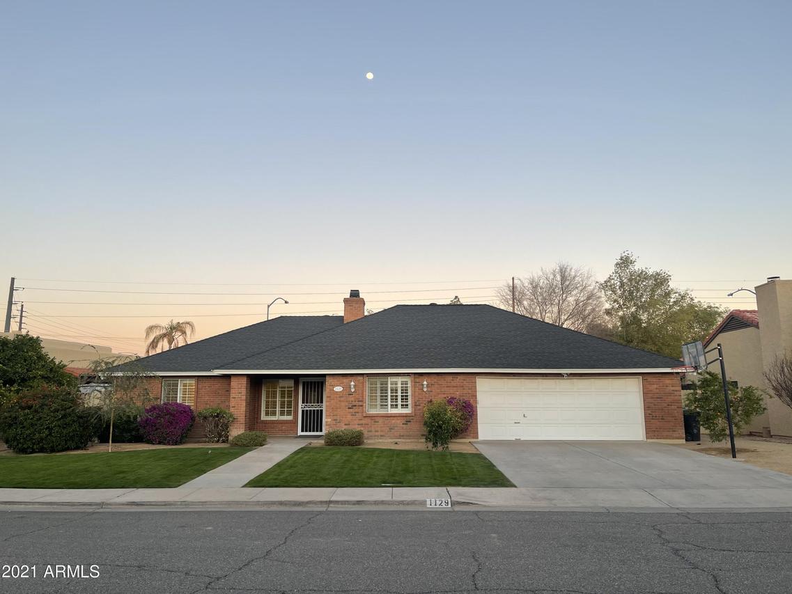 1129 N Winthrop Cir., Mesa, AZ 85213
