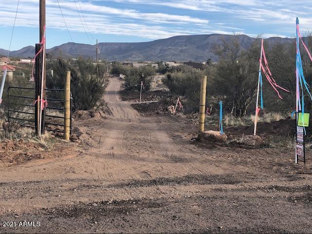 44220 N 19th St. #2, New River, AZ 85087