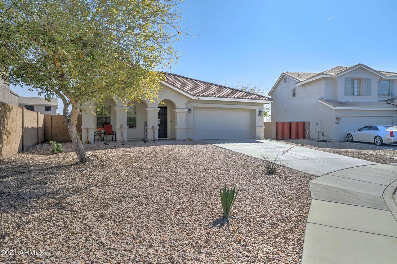 1127 S 220th Dr., Buckeye, AZ 85326