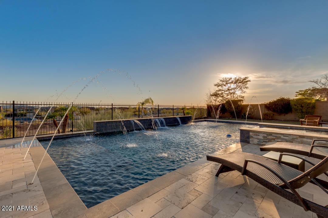 3719 W Lanham Dr., New River, AZ 85087