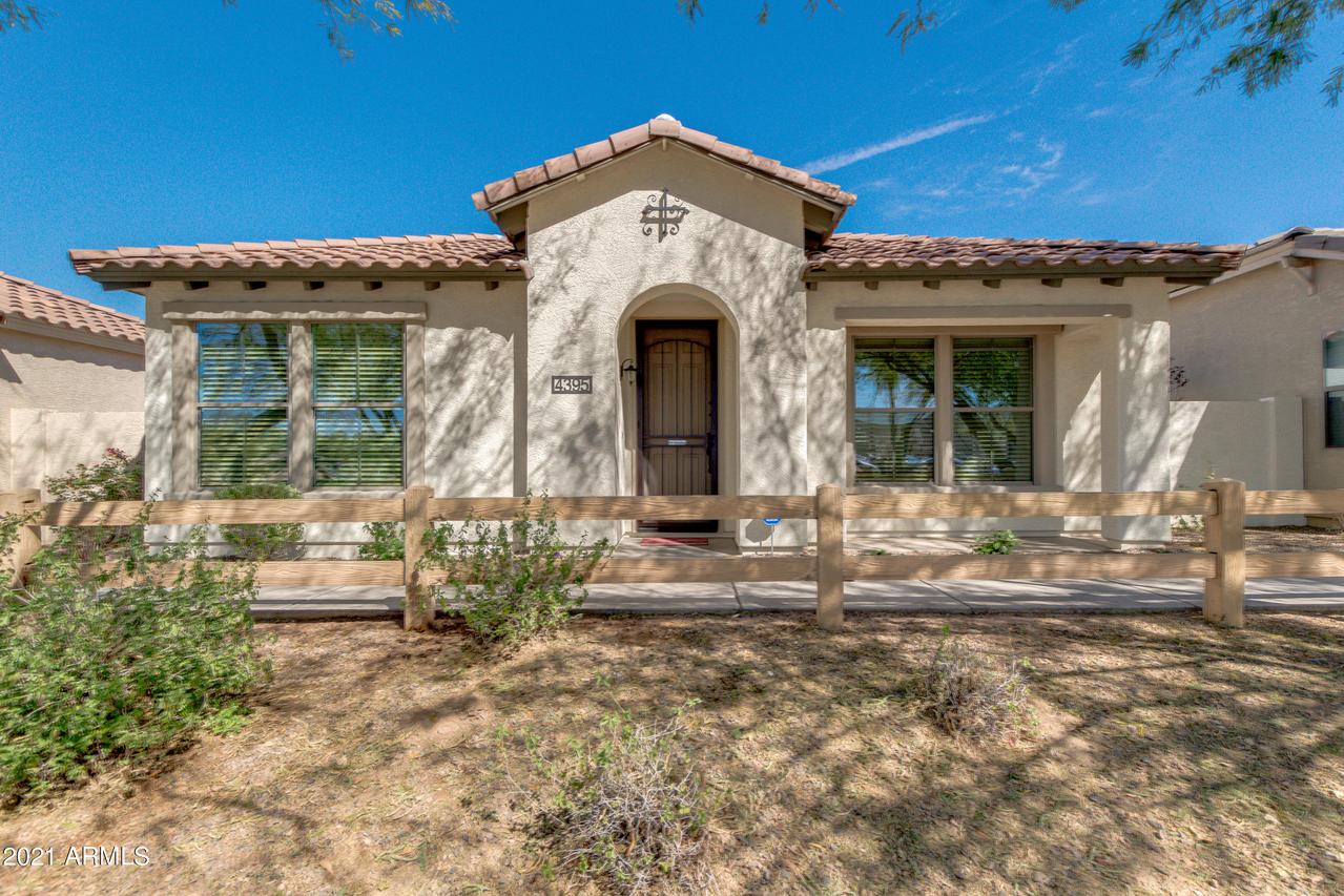 4395 E Woodside Way, Gilbert, AZ 85297