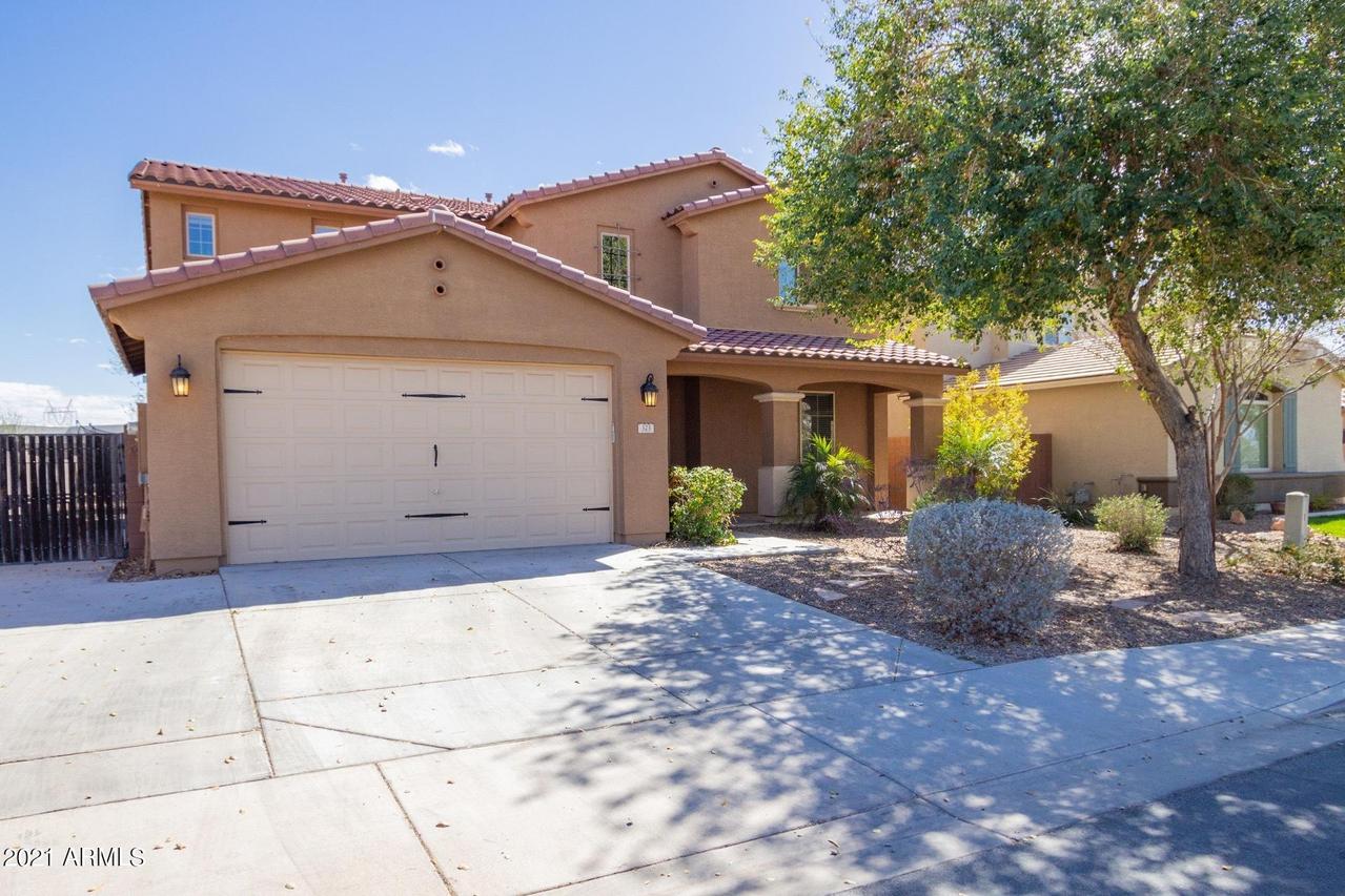 323 W Yellow Wood Ave., San Tan Valley, AZ 85140