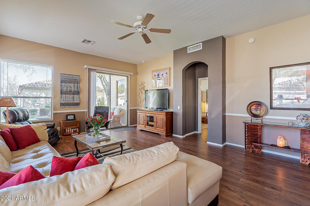 23701 S Pleasant Way, Sun Lakes, AZ 85248