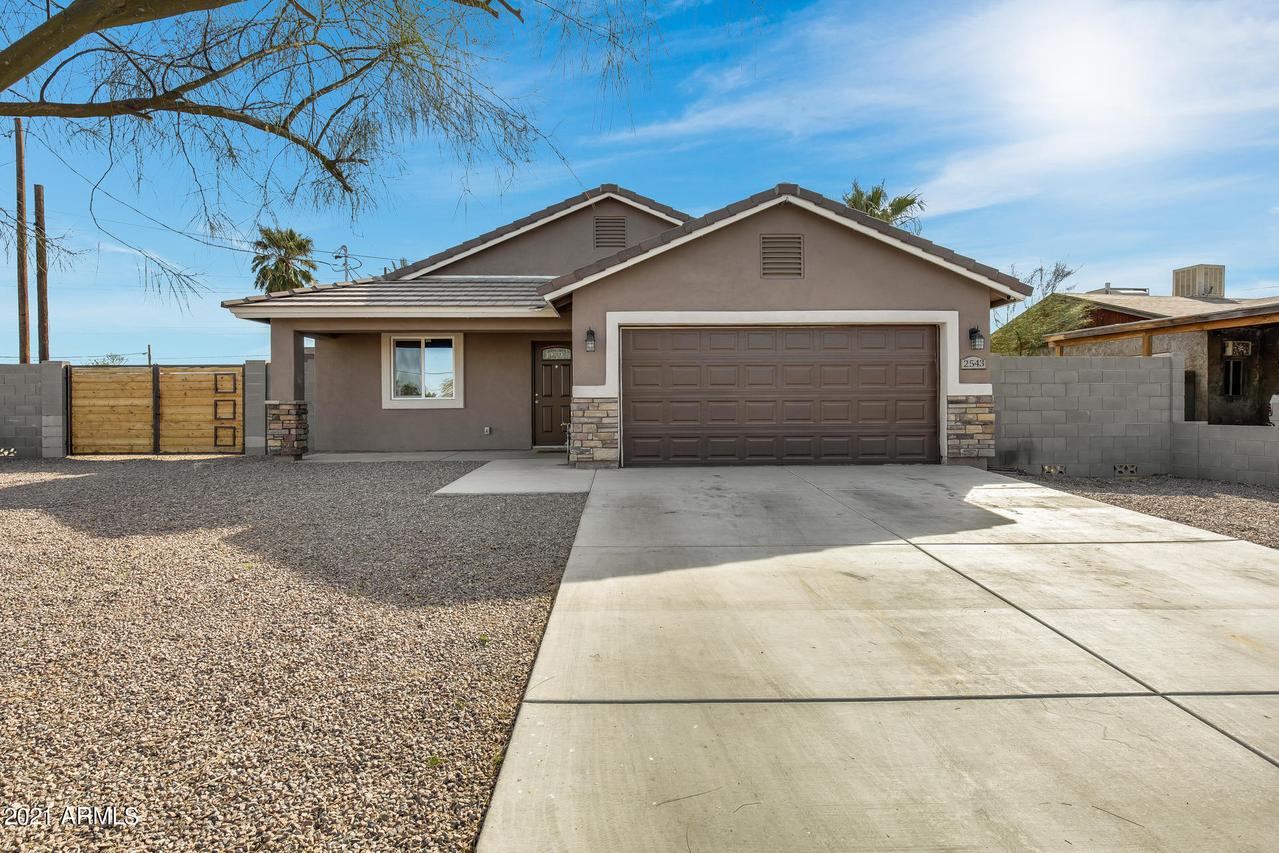 2543 E Southgate Ave., Phoenix, AZ 85040
