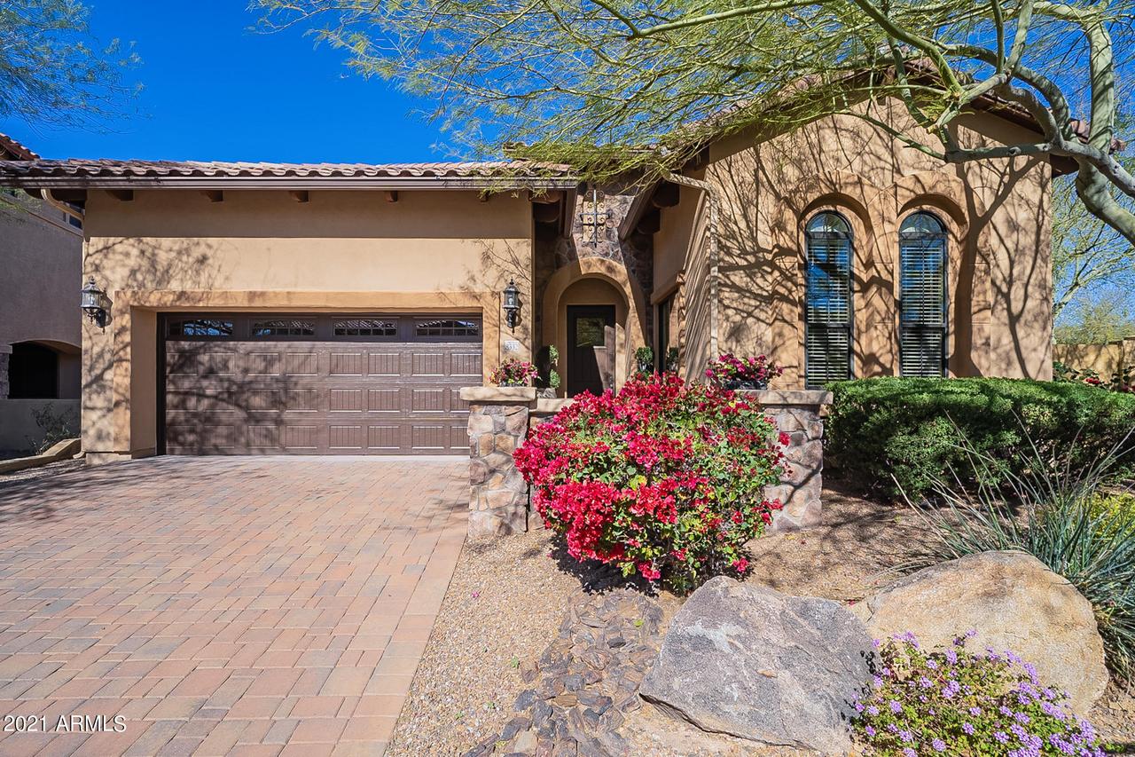 8332 E Jensen Cir., Mesa, AZ 85207