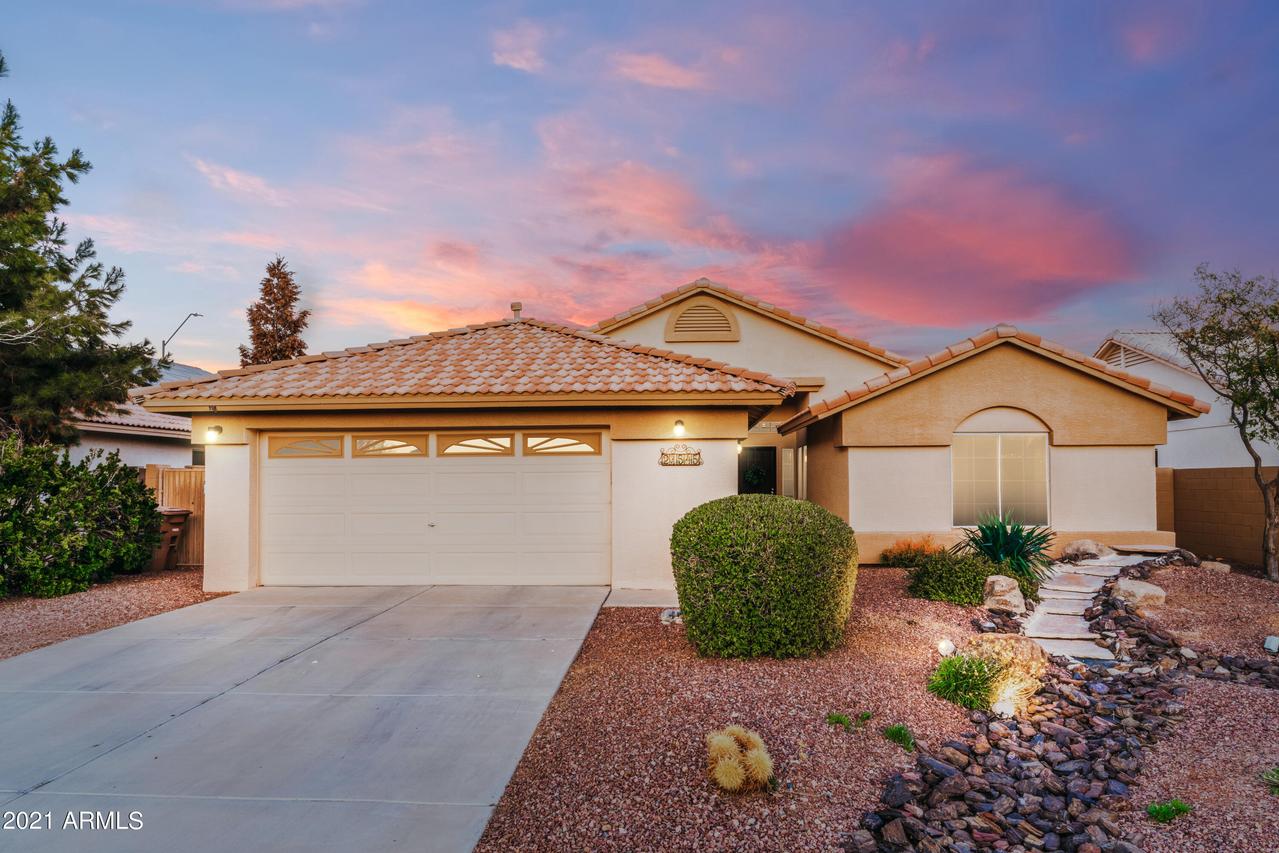 21545 N 107th Dr., Sun City, AZ 85373