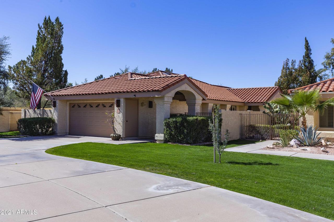 9987 E Sunnyslope Ln., Scottsdale, AZ 85258