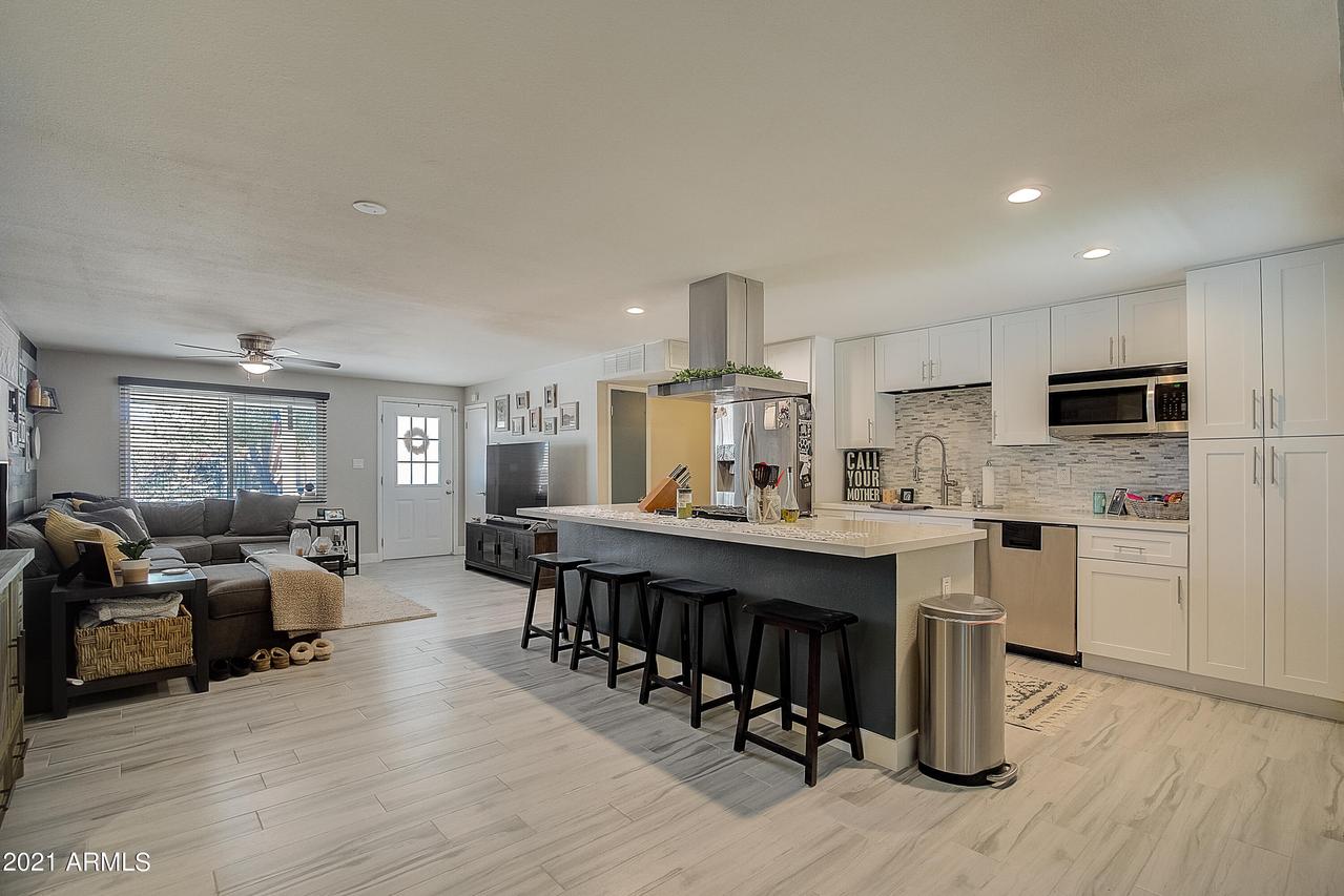 3834 E Hearn Rd., Phoenix, AZ 85032