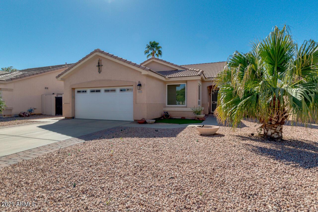 1331 W Armstrong Way, Chandler, AZ 85248