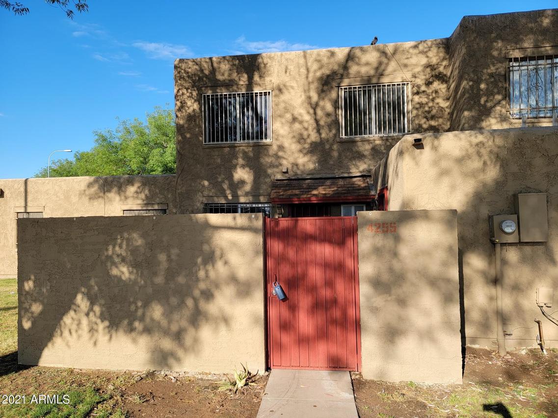 4255 N 67th Dr., Phoenix, AZ 85033