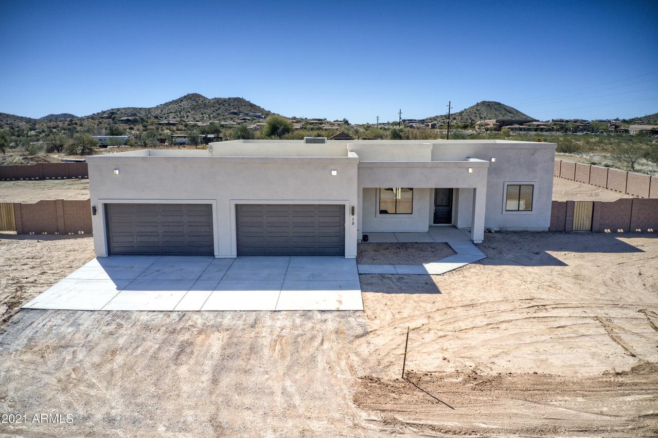 15 E Old Paint Tr., Phoenix, AZ 85086