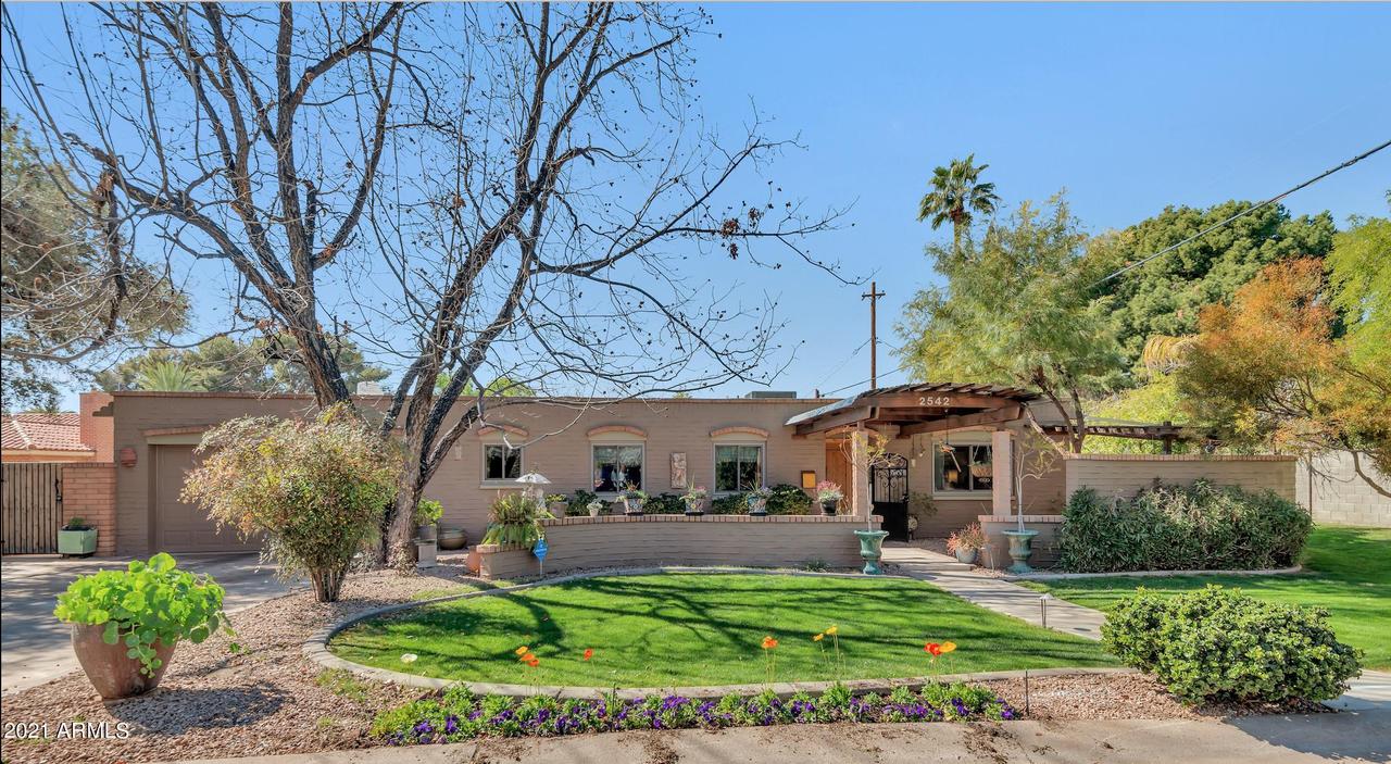 2542 N 42nd St., Phoenix, AZ 85008