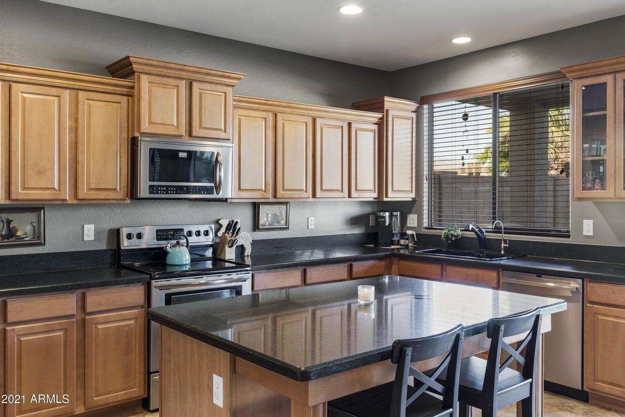 16611 S 27th Ave., Phoenix, AZ 85045