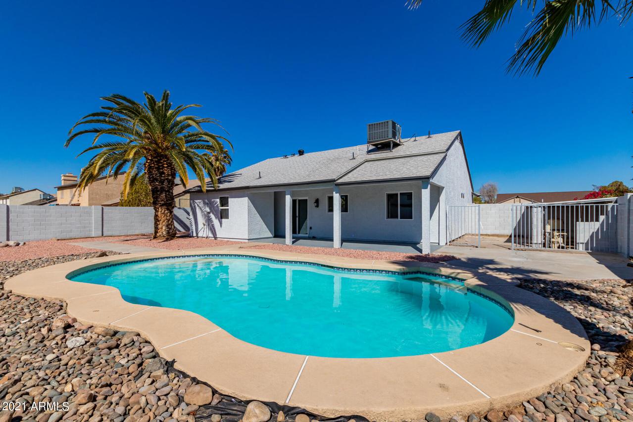 9207 W Hollywood Ave., Peoria, AZ 85345