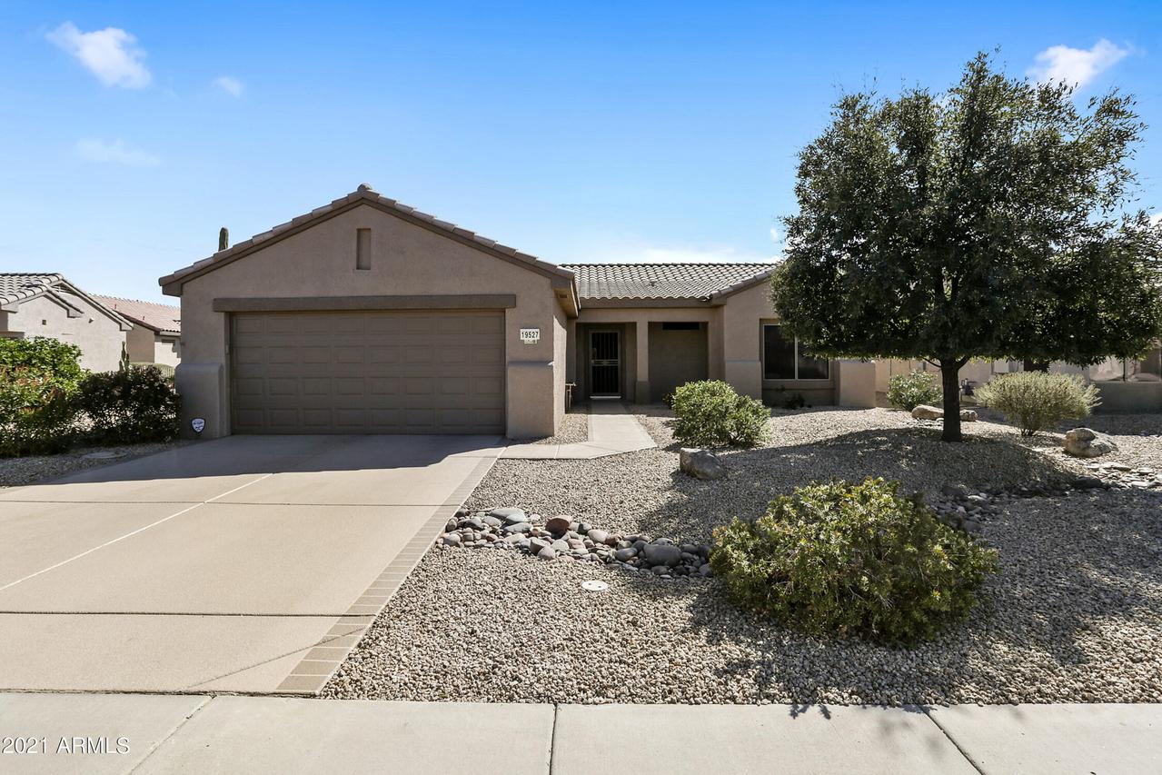 19527 N Hidden Canyon Dr., Surprise, AZ 85374