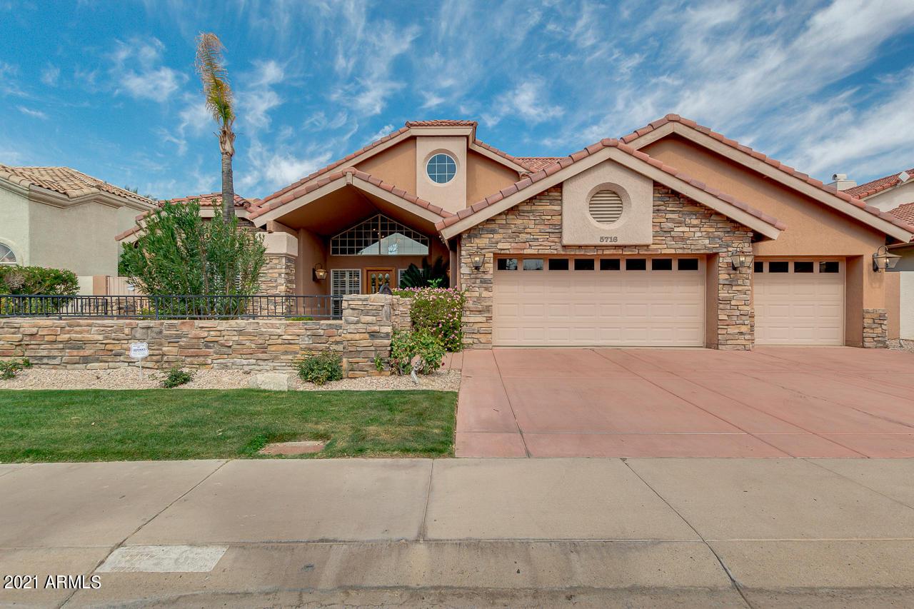 5716 W Arrowhead Lakes Dr., Glendale, AZ 85308