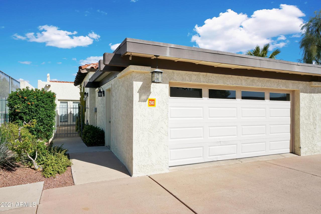 2561 N Miller Rd., Scottsdale, AZ 85257