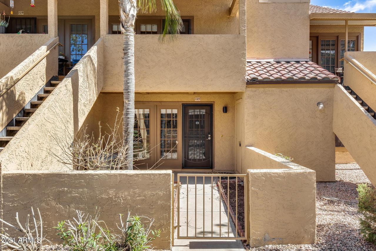 4901 S Calle Los Cerros Dr. #127, Tempe, AZ 85282