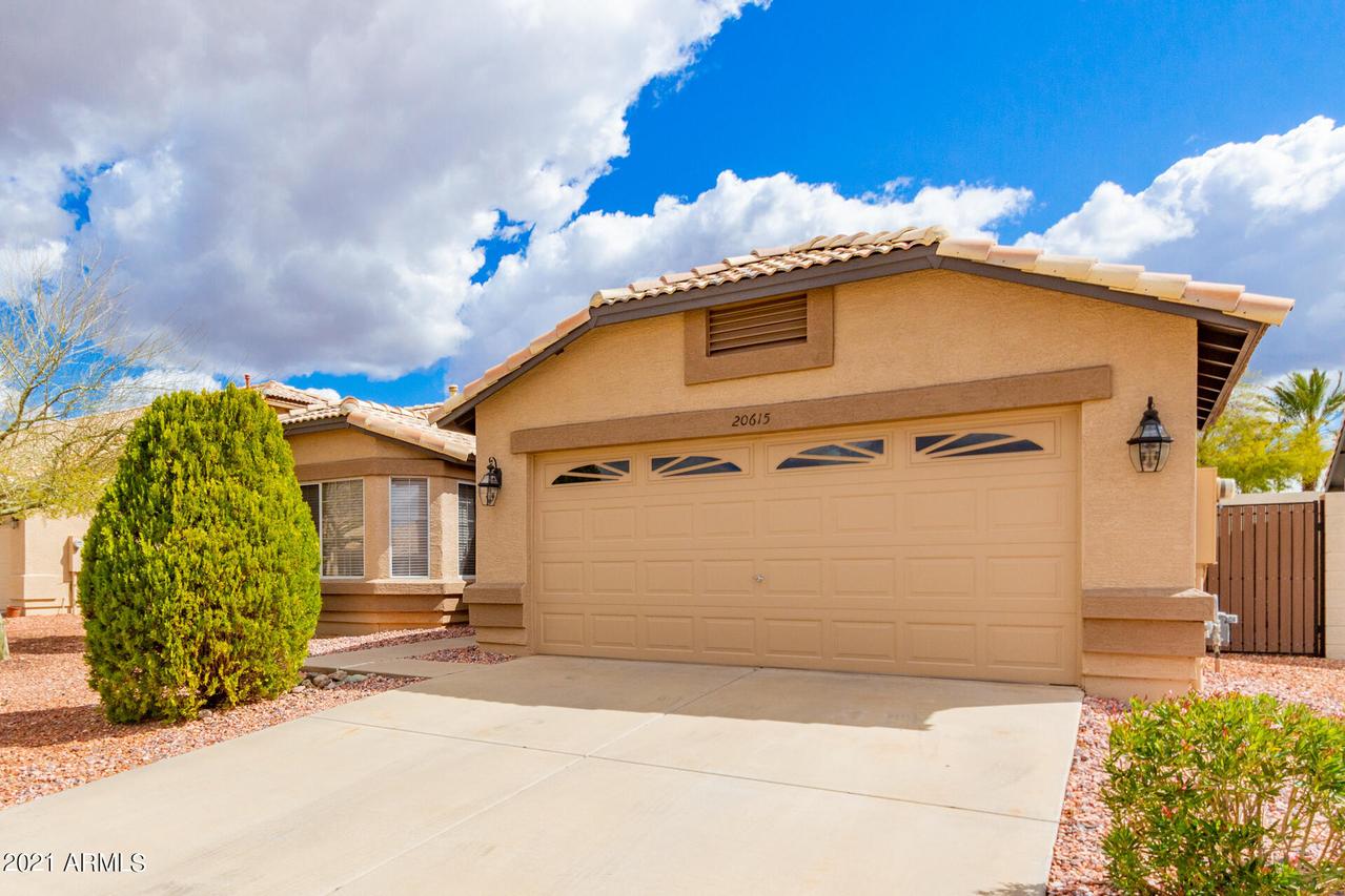 20615 N 107th Dr., Sun City, AZ 85373