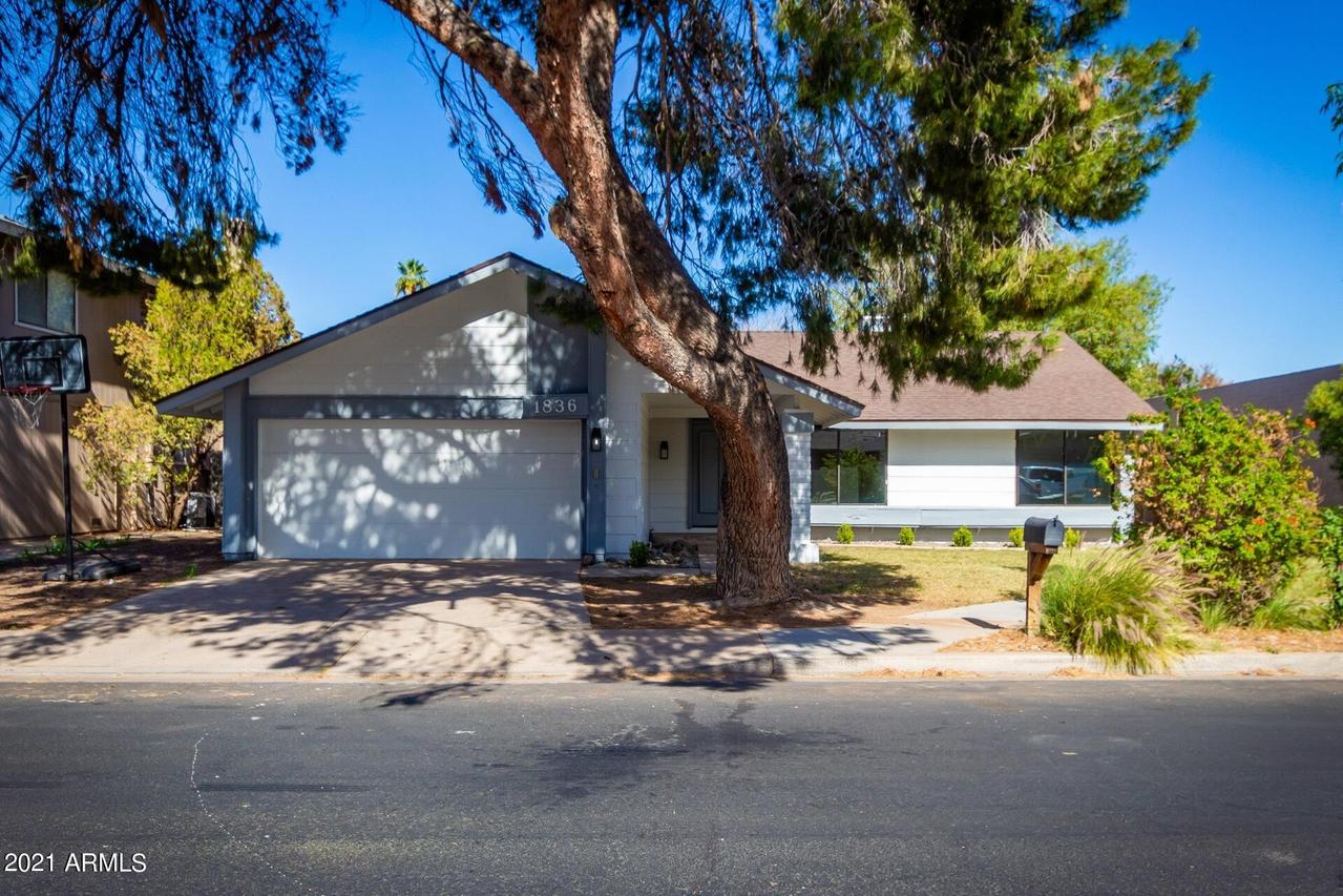 1836 S Ash, Mesa, AZ 85202