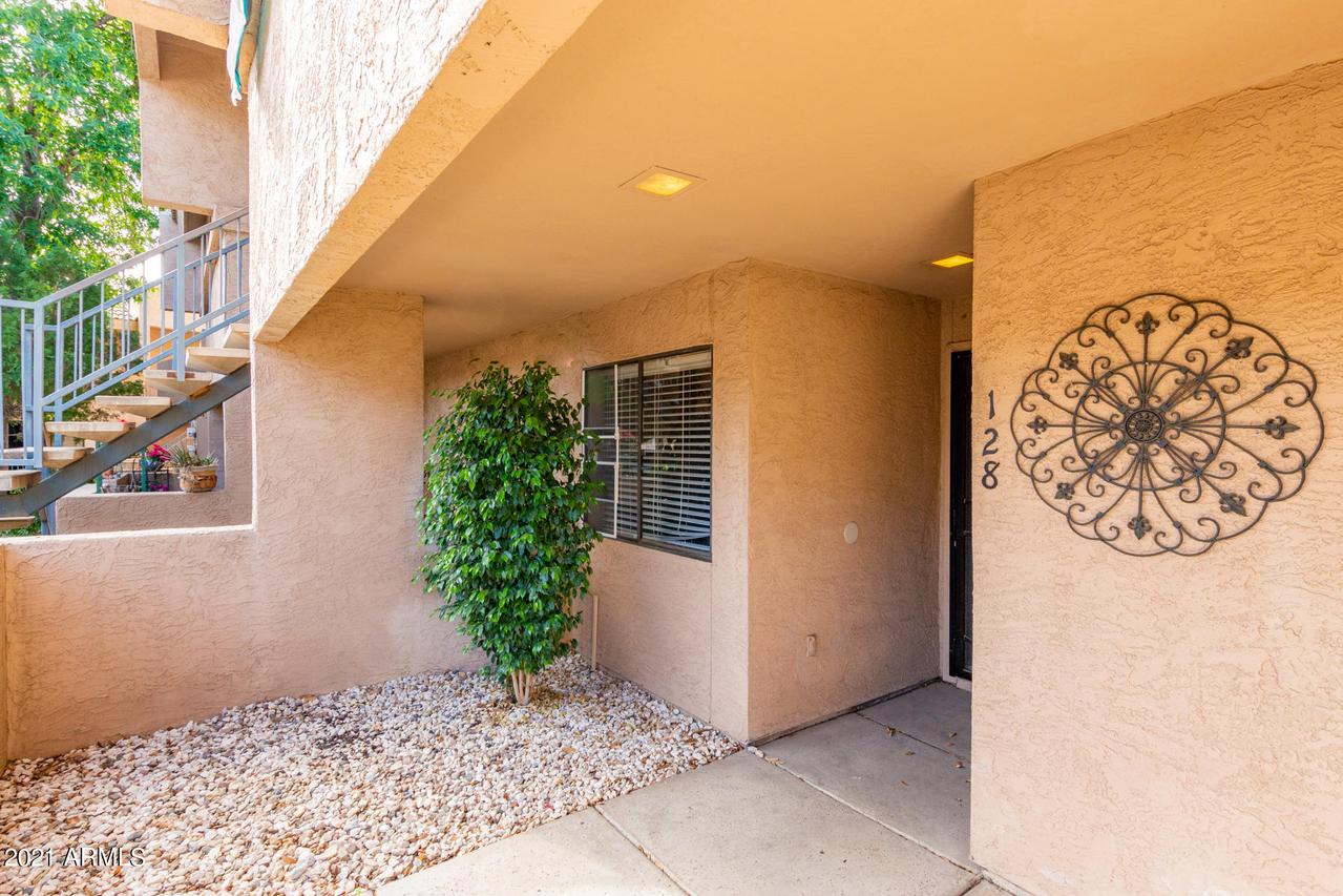 10828 N Biltmore Dr. #128, Phoenix, AZ 85029