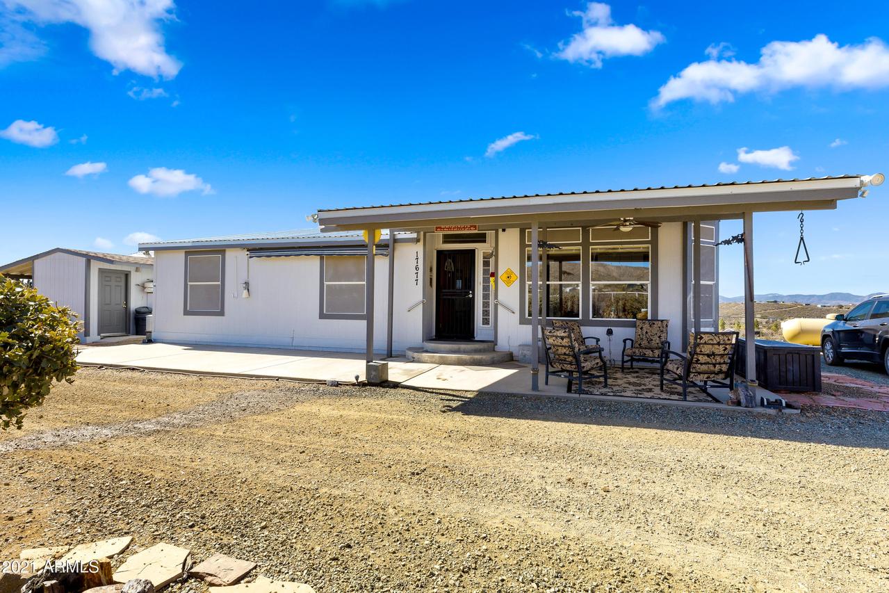 17677 E Roper Way, Dewey, AZ 86327