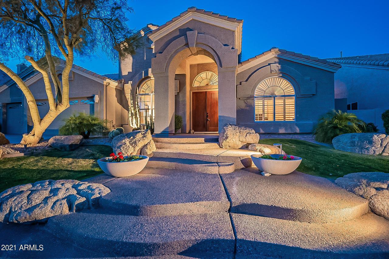 108 W Nighthawk Way, Phoenix, AZ 85045