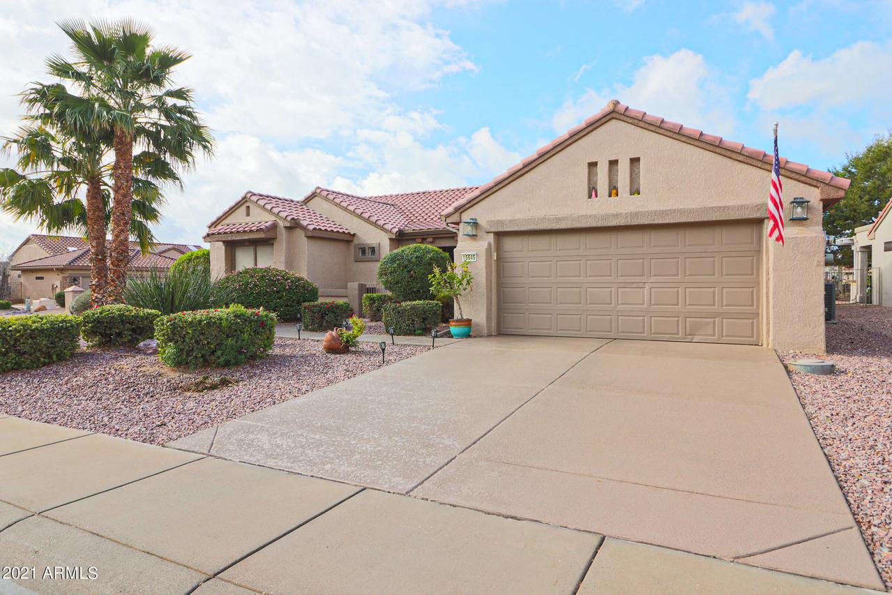 15645 W Patagonia Way, Surprise, AZ 85374