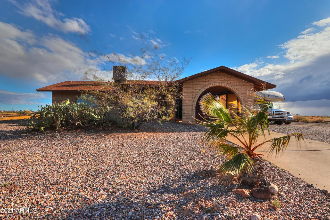 11605 W Aguila Dr., Arizona City, AZ 85123