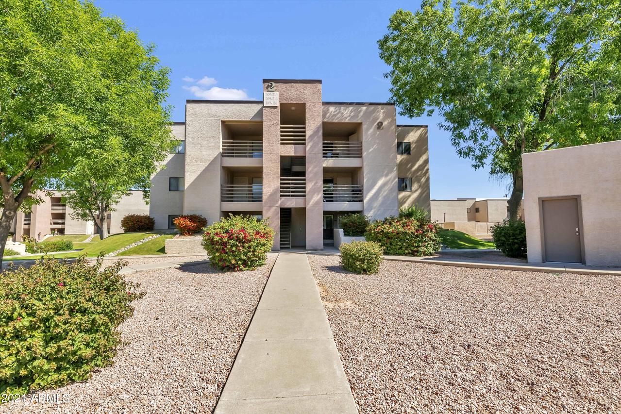 1340 N Recker Rd. #255, Mesa, AZ 85205