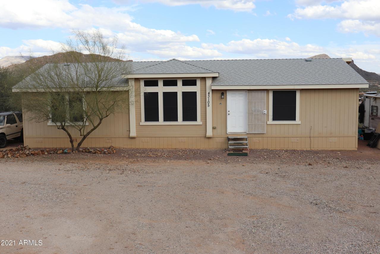 43105 N 11th Ave., New River, AZ 85087