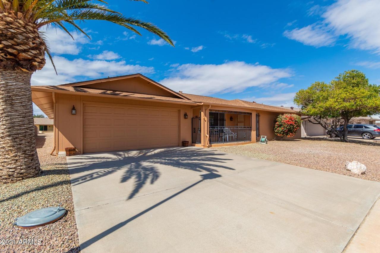 17018 N 95th Dr., Sun City, AZ 85373