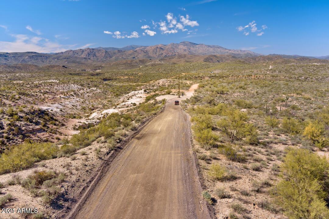 57302 N Black Canyon Hwy. #B,C,D, New River, AZ 85087