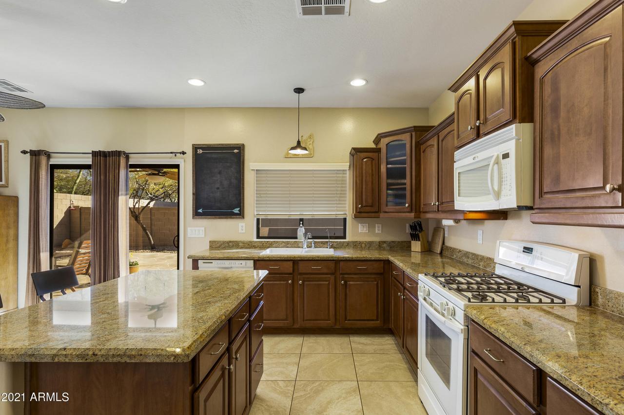 2317 W Barwick Dr., Phoenix, AZ 85085
