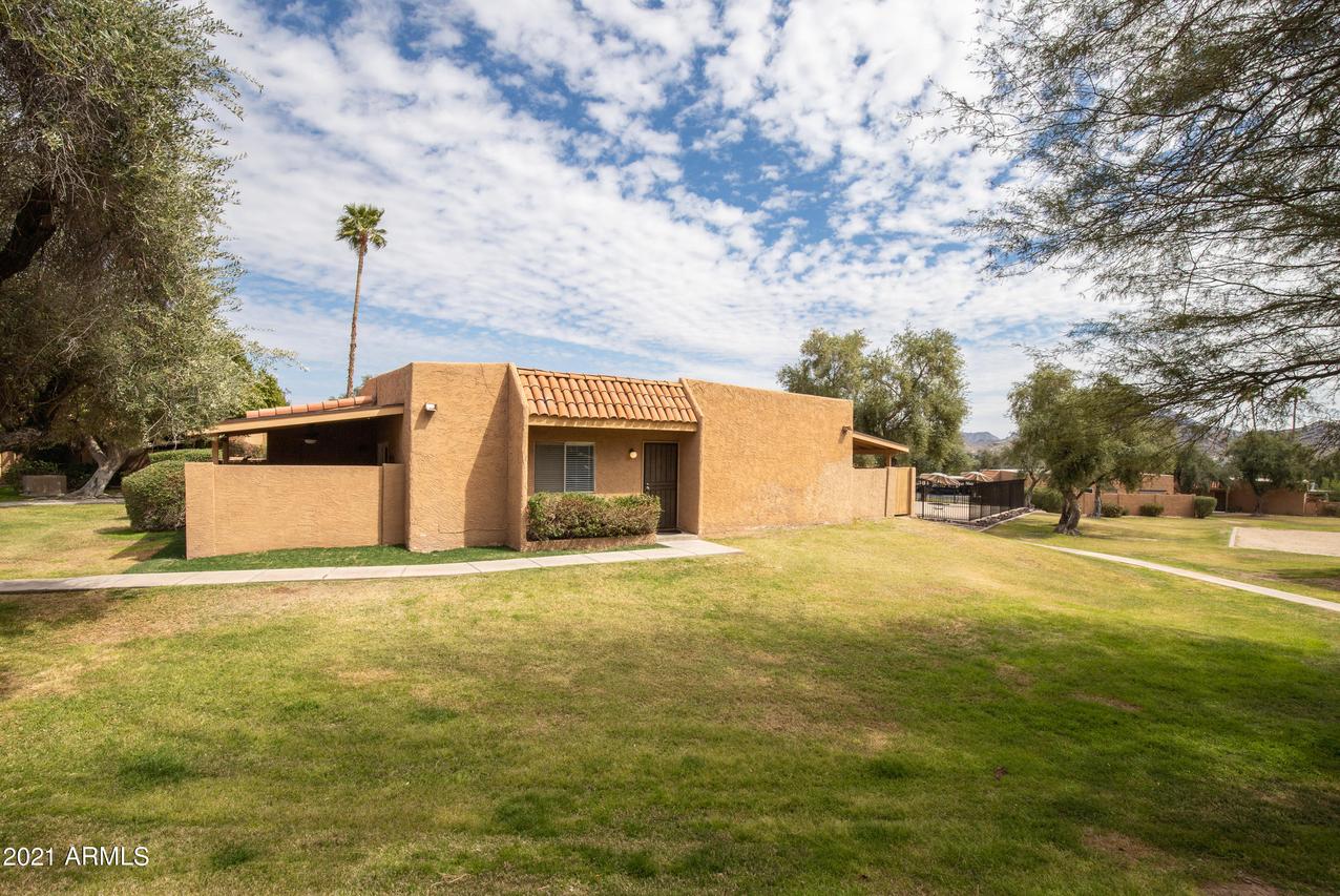 733 E Cochise Dr., Phoenix, AZ 85020