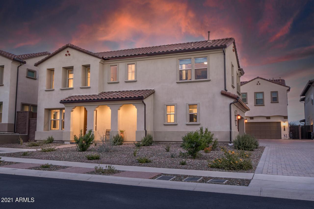 31661 N 24th Dr., Phoenix, AZ 85085