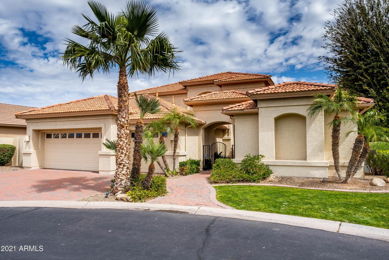 24723 S Cedarcrest Dr., Sun Lakes, AZ 85248