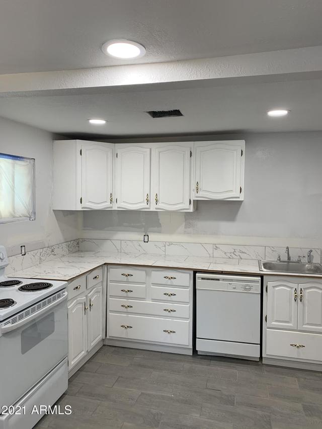 3602 W Latham St., Phoenix, AZ 85009